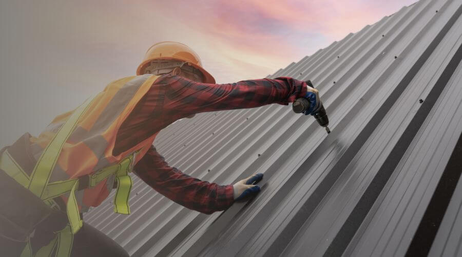 Professional gutter cleaning in Hathorne, MA
